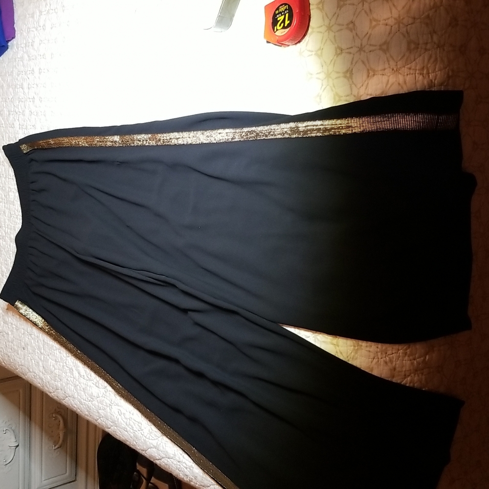 Black pants with stripe